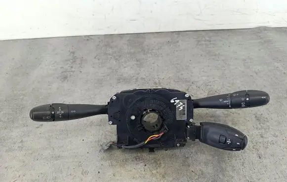 Peugeot 407 Wiper turn signal indicator stalk/switch 