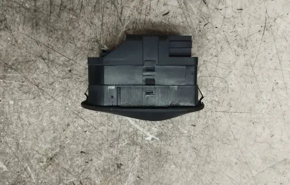 Peugeot 206 Front door window switch trim 