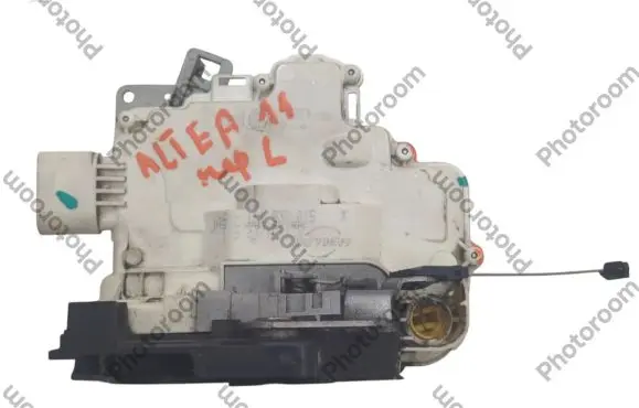 Seat Altea Front door lock 1P1837015