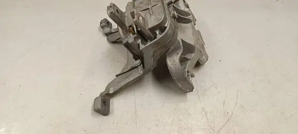 Engine mount bracket