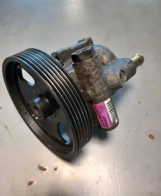 Renault Laguna II Power steering pump 8200054528
