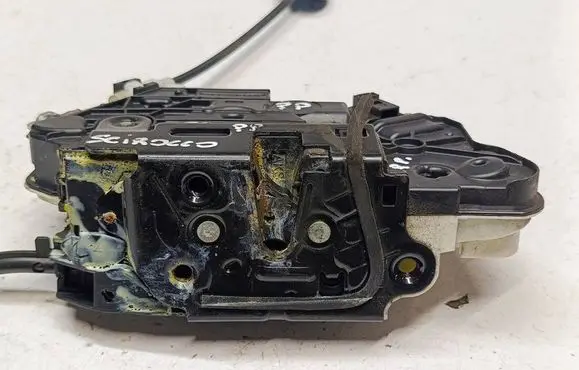 Volkswagen Scirocco Front door lock 5N2837016CT2 5N2837016C