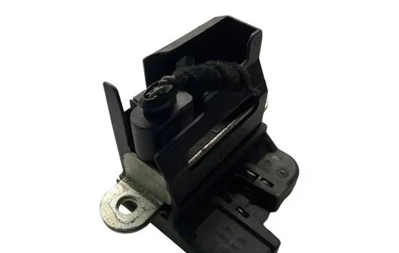 Volkswagen Golf VI Tailgate/trunk/boot lock/catch/latch 3C9827645A