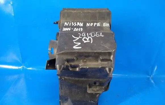 Nissan Note (E11) Air filter box 