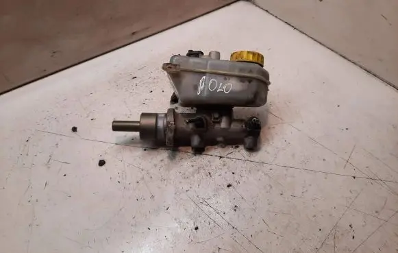 Volkswagen Polo Master brake cylinder X5617