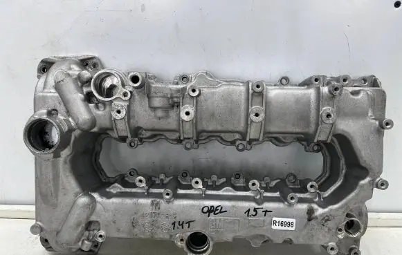 Opel Insignia B Rocker cam cover 428702815