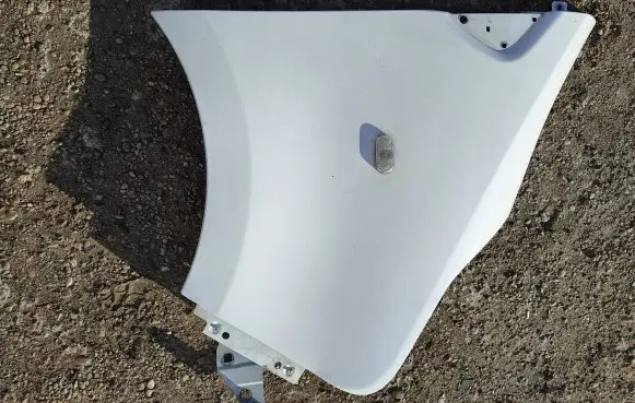 Renault Trafic III (X82) Fender