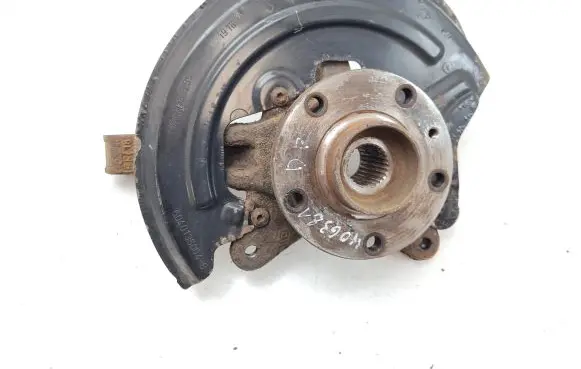 Renault Kangoo II Front wheel hub