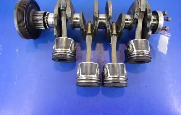 Volkswagen PASSAT B6 Crankshaft 