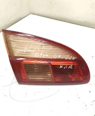 Toyota Avensis T220 Tailgate rear/tail lights