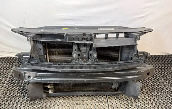 Volkswagen PASSAT CC Radiator support slam panel