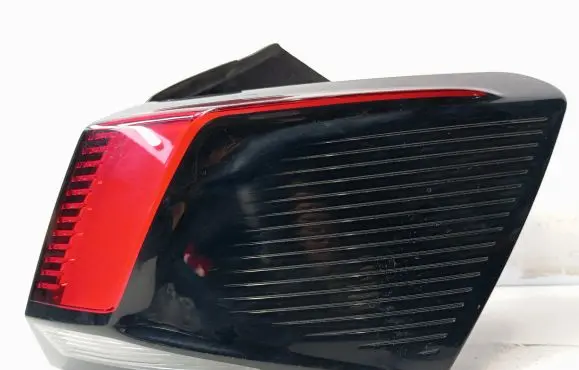 Peugeot 3008 II Rear/tail lights 9810477080