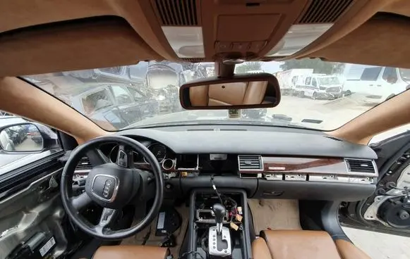 Audi A8 S8 D3 4E Dashboard