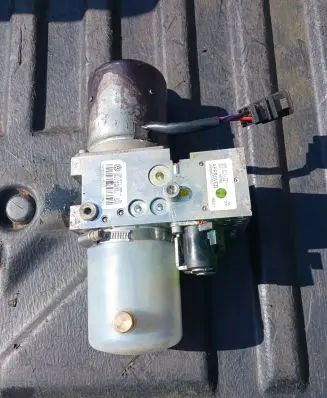 Volkswagen Eos Convertible roof hydraulic pump 1Q0871789C 1Q0871029C