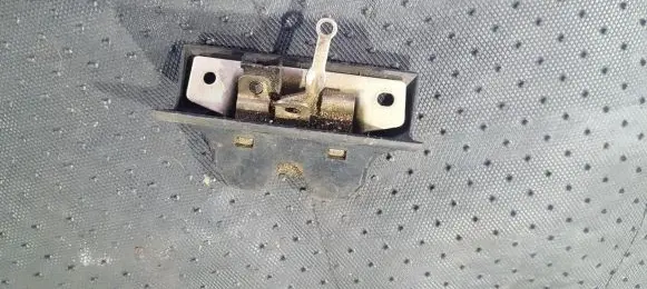 Renault Laguna I Tailgate/trunk/boot lock/catch/latch