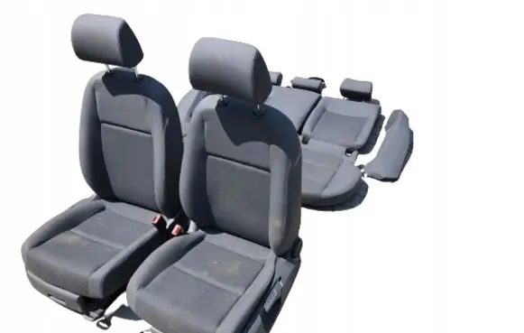 Volkswagen Golf V Seat set 