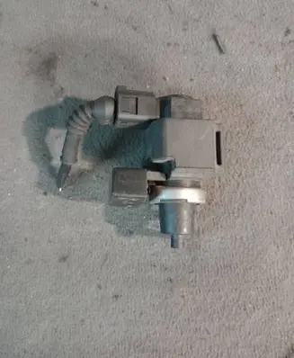 Audi A4 S4 B6 8E 8H Turbo solenoid valve 8E0906628