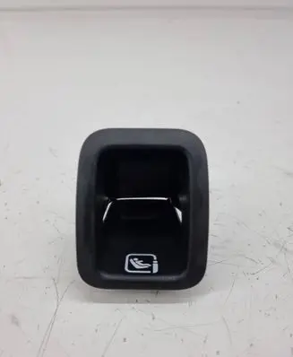 Mercedes-Benz CLA C118 X118 ISOFIX cover A1778603801