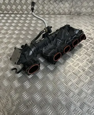 Mercedes-Benz GLA W156 Intake manifold A2700900797 A2701420115