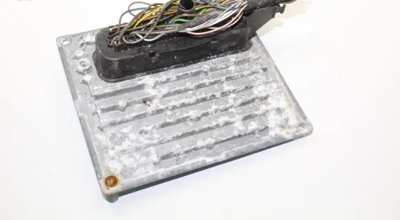 Ford C-MAX I Engine control unit/module 5M5112A650GF