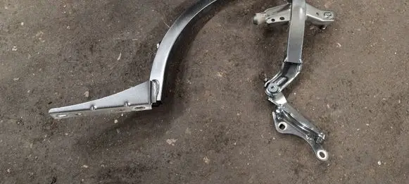 Audi A6 S6 C7 4G Tailgate/trunk/boot hinge 4G5827302B