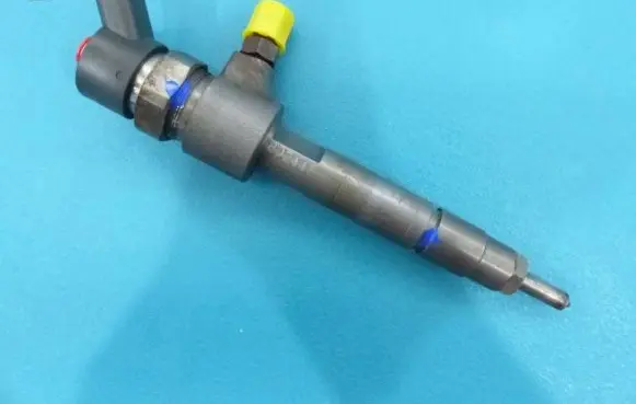 Fuel injector