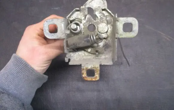 Fiat Grande Punto Engine bonnet/hood lock/catch
