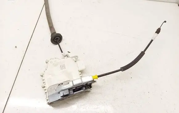 Audi A4 S4 B8 8K Rear door lock 8k0839016h