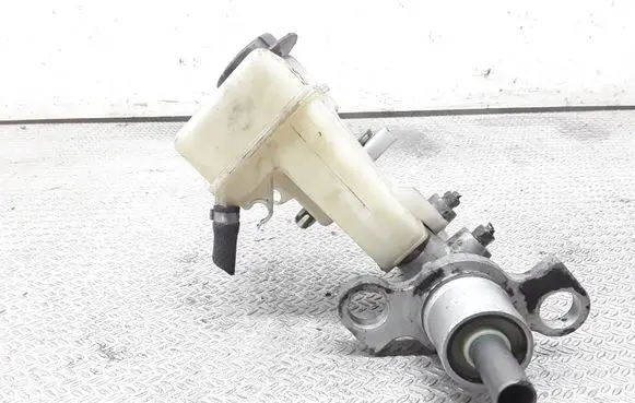 Opel Signum Master brake cylinder 320670692