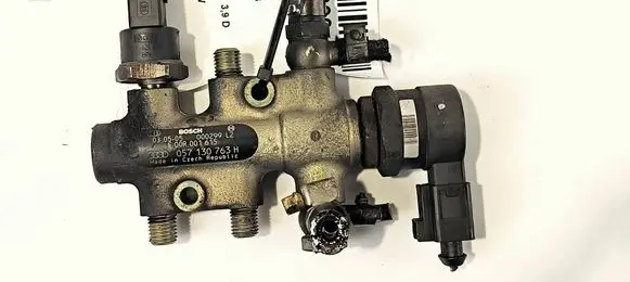 Audi A8 S8 D3 4E Fuel main line pipe 057130763H 005P150763