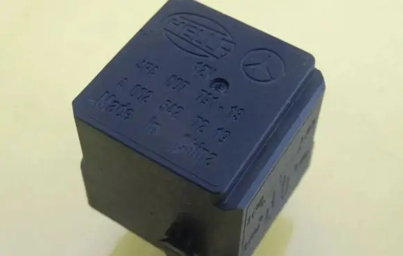 Mercedes-Benz E W211 Other relay A0025427219