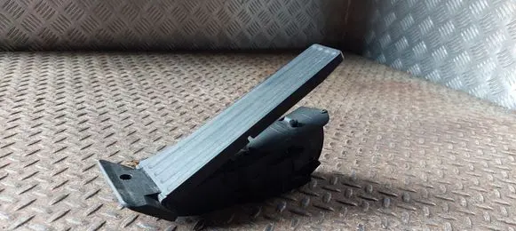 BMW 5 G30 G31 Accelerator throttle pedal 6859999