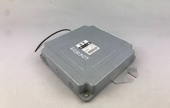 Subaru Outback Engine control unit/module 22611AH850