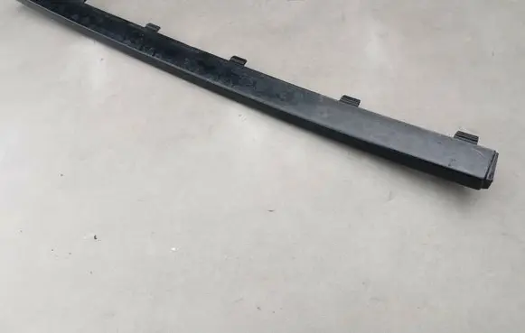 Volvo XC90 Front bumper splitter molding 31383799