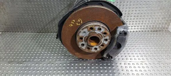 Volkswagen Golf VII Front wheel hub spindle knuckle 5Q0407256Q