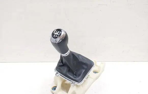 Hyundai i30 Gear shifter/selector 437003X100