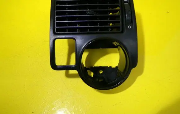 Volkswagen Golf IV Dashboard side air vent grill/cover trim 1J1815715A 1J1819983B