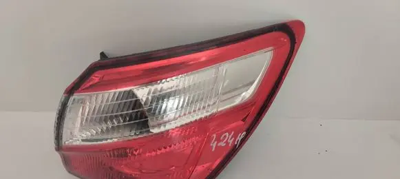 Nissan Qashqai Rear/tail lights LAMPAPRAWAQASHQAI