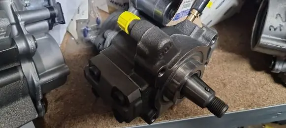 Ford Focus Fuel injection high pressure pump 1804823
