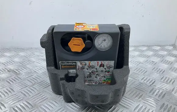 Audi Q3 8U Tire air pump compressor 8U0012109C