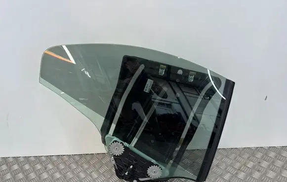 BMW 4 F32 F33 Rear side window 43R001025