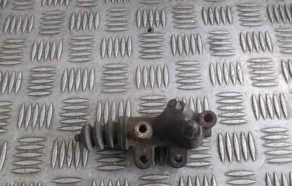 Toyota Avensis T250 Clutch master cylinder