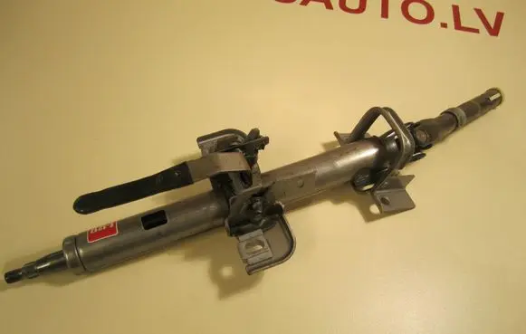 Steering wheel axle set