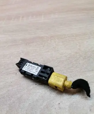Volkswagen Touareg I Airbag deployment crash/impact sensor 4B0959643E