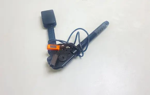 Ford Focus C-MAX Front seatbelt buckle 3M51R61209AD 604900C L2041600159
