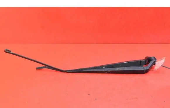 Suzuki Alto Front wiper blade arm