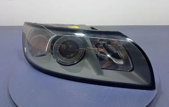 Volvo V50 Headlight/headlamp 30678913