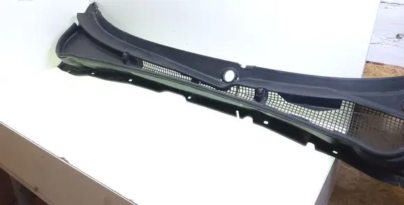 Subaru Forester SH Wiper trim