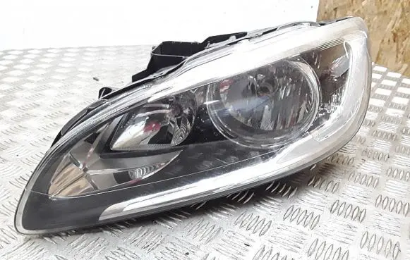 Volvo V60 Headlight/headlamp 31420271