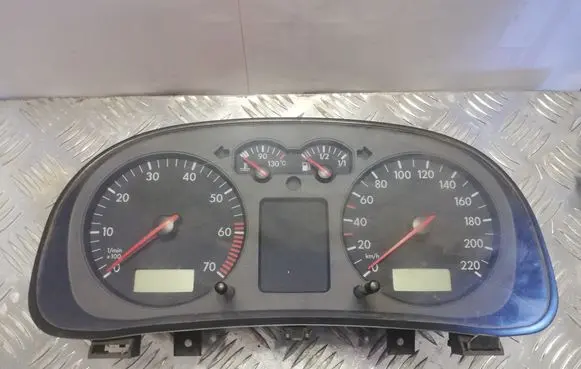 Volkswagen Golf IV Speedometer (instrument cluster) 1J0919861